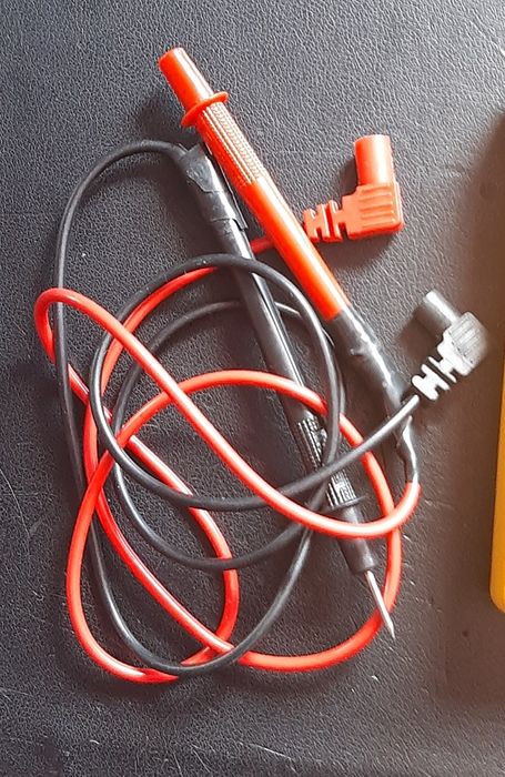 Miernik uniwersalny elektryczny