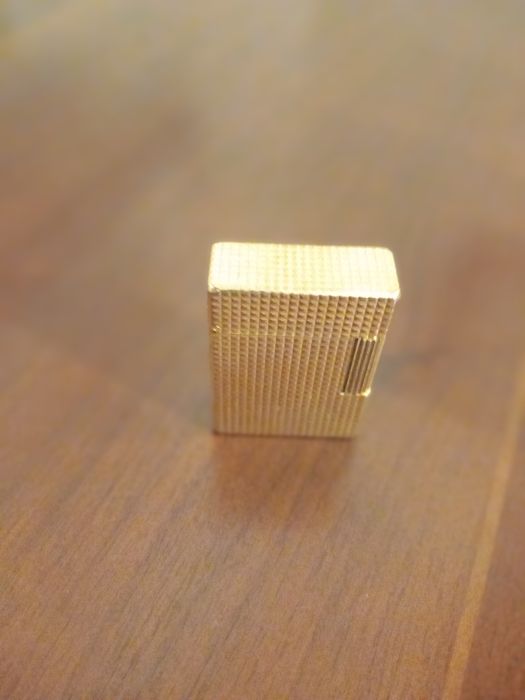 Isqueiro Dupont antigo banhado a ouro