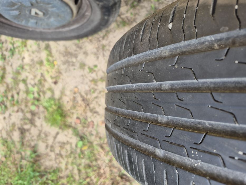 Opony Continental  215/65 R17