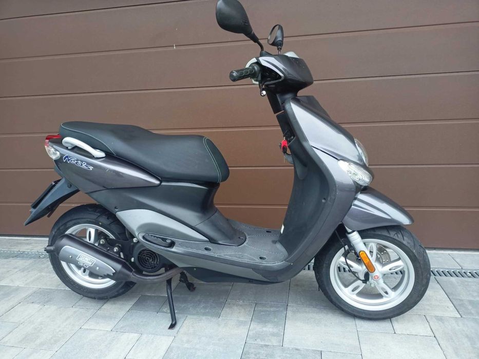 Skuter Yamaha Neos YN50 z 2010 roku z Austrii.