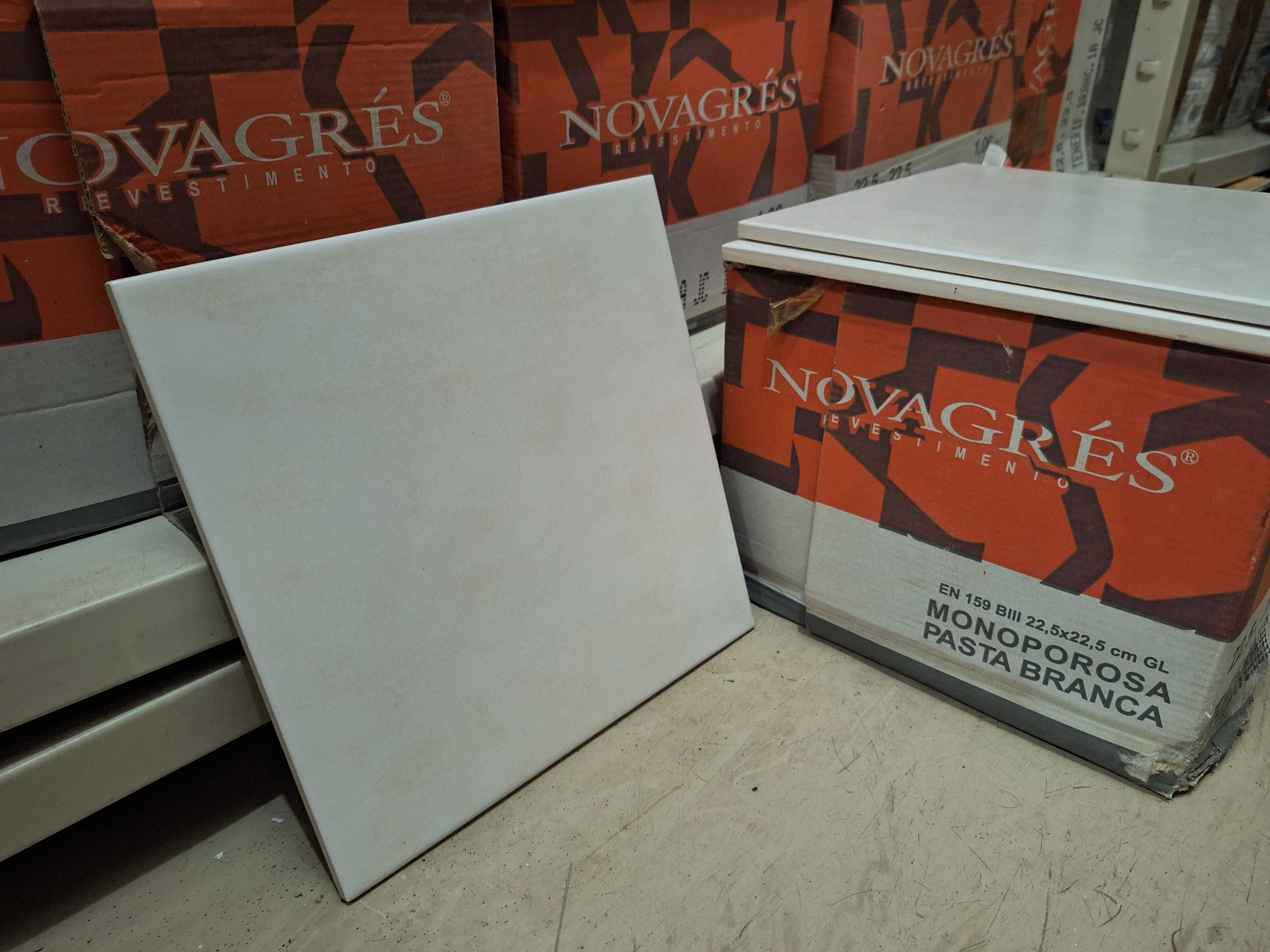 Revestimento NOVAGRÉS - Tenerife Branco 22.5x22.5 (ref. JC 10BR10BI2)