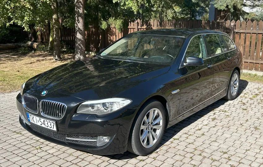 BMW Seria 5 BMW 525 d (3 l). Auto w dobrym stanie, w pełni sprawne.