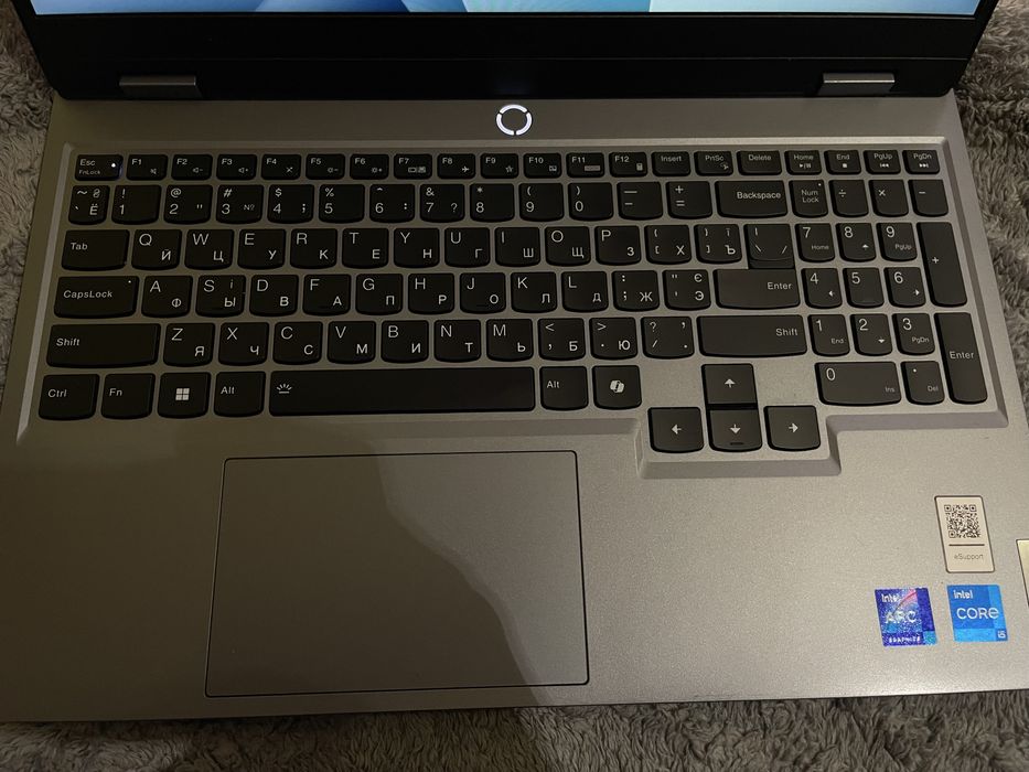 Lenovo LOQ 15IAX9I — ігровий ноутбук у відмінному стані