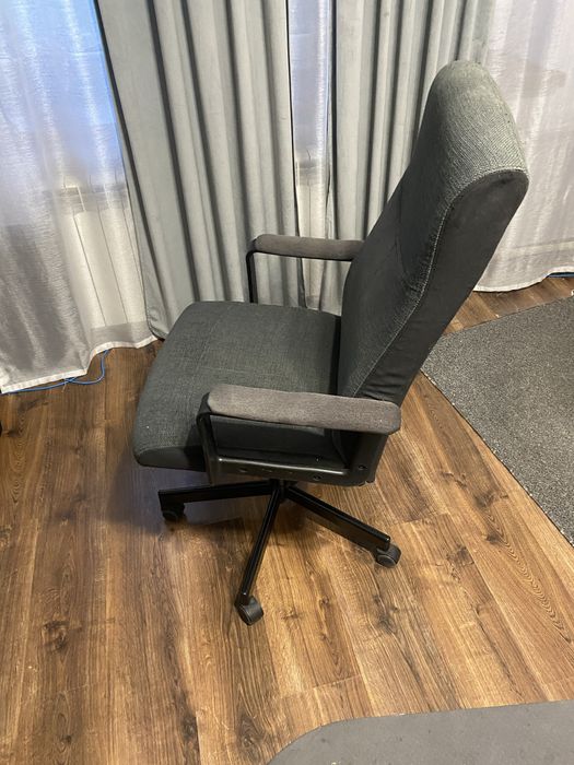 Krzesło biurowe używane