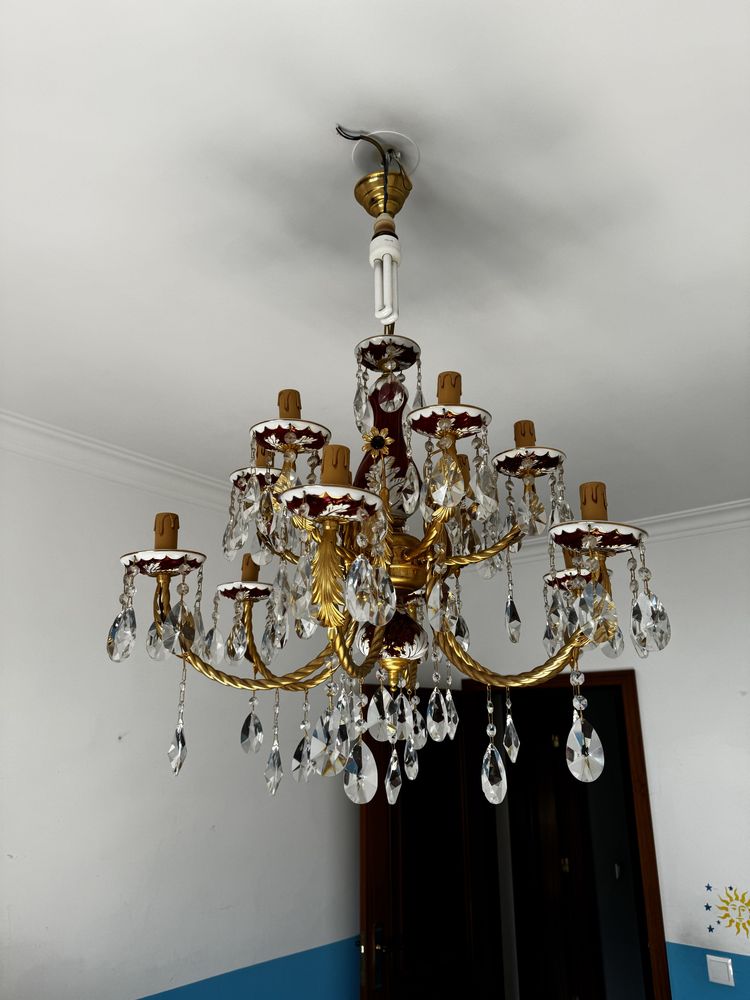Candeeiro de cristal e banhado a ouro