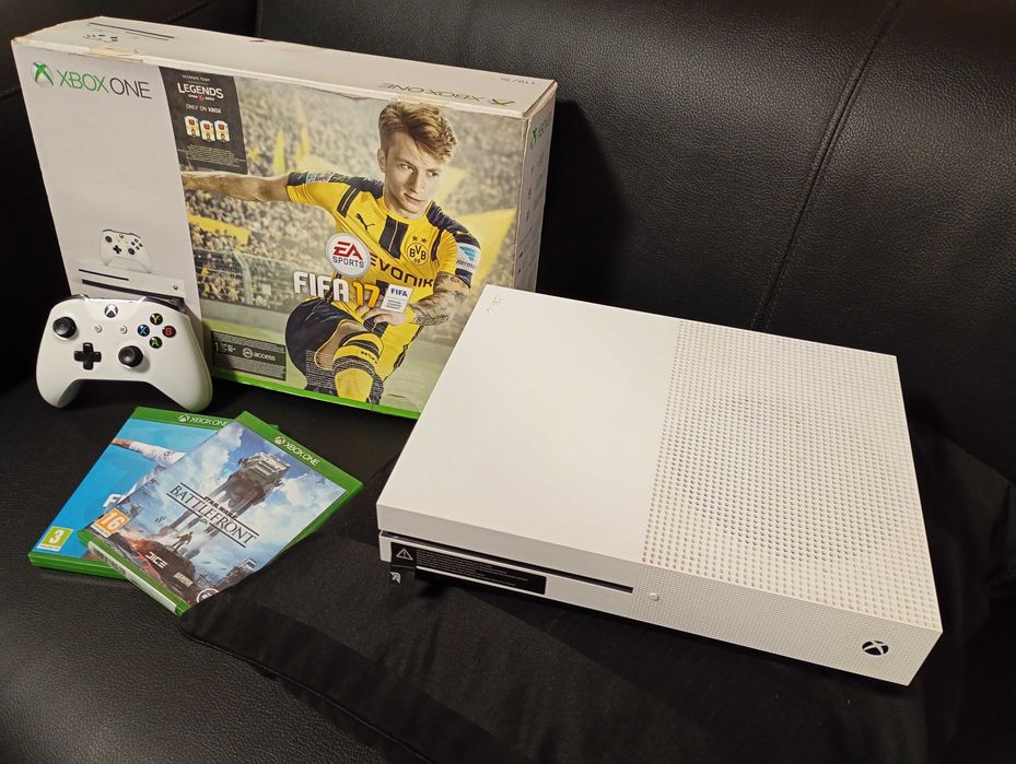 Xbox one S + caixa + jogos + comando