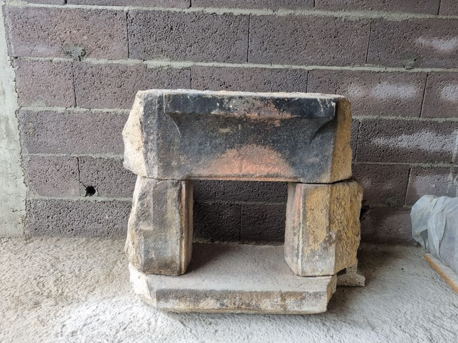 Vendo Pedras para frente de forno a lenha e traves