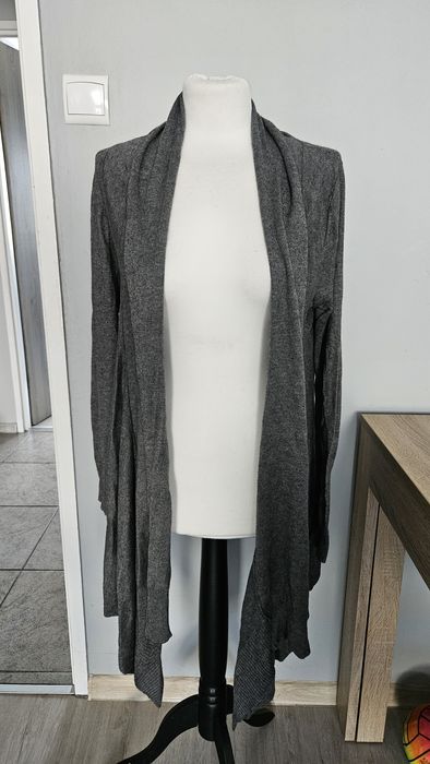 Kardigan na długi rękaw z kieszeniami