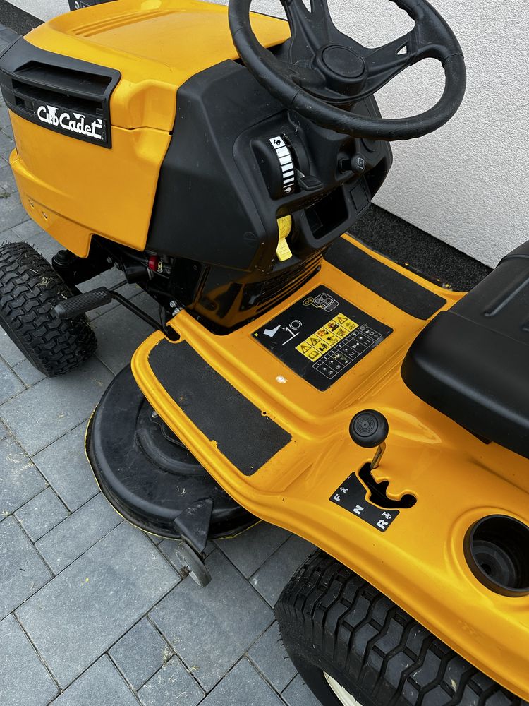 Traktorek kosiarka cubcadet