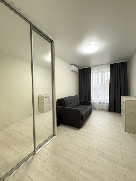 Двух кімнатна квартира в центрі Гостомеля