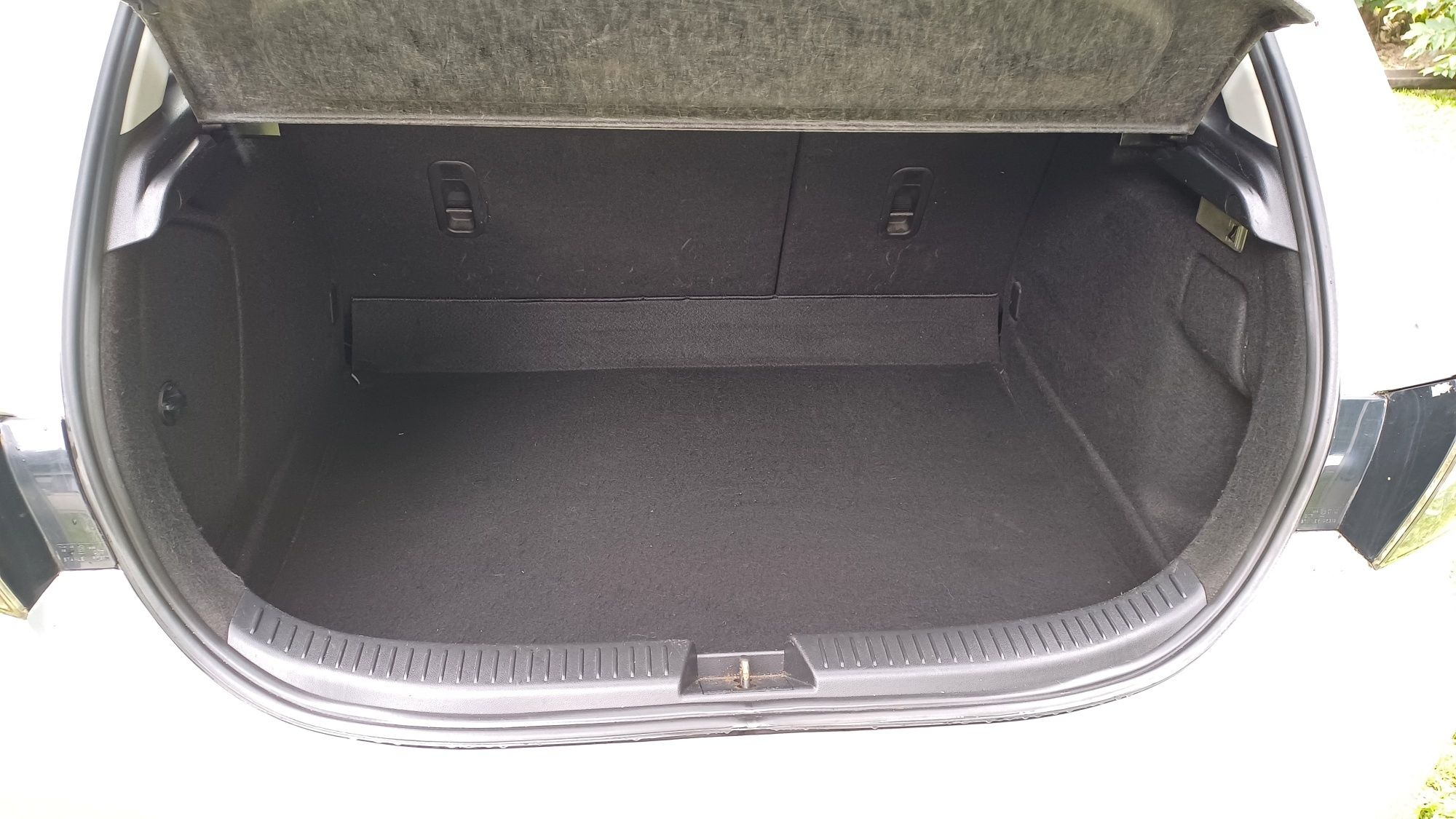 Mazda 3 1,6 benzyna