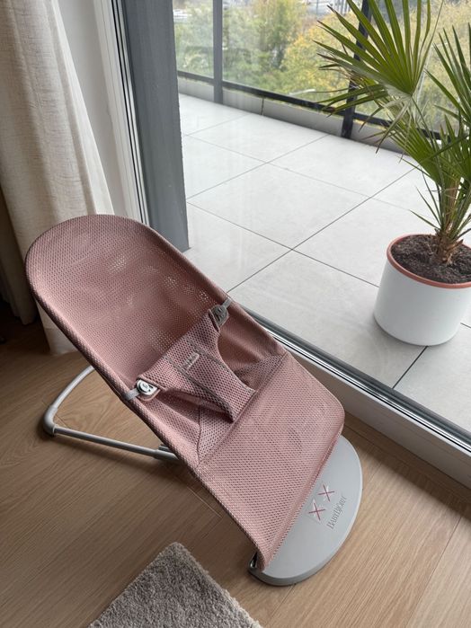 Leżaczek Babybjorn Bliss Mesh różowy