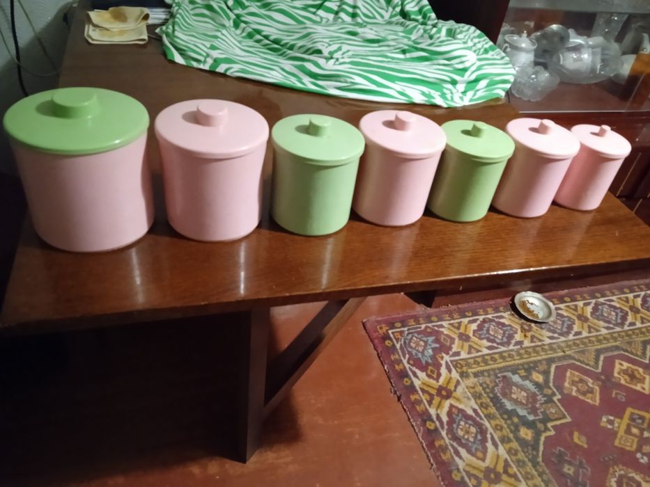 Набор баночек для сыпучих б.у