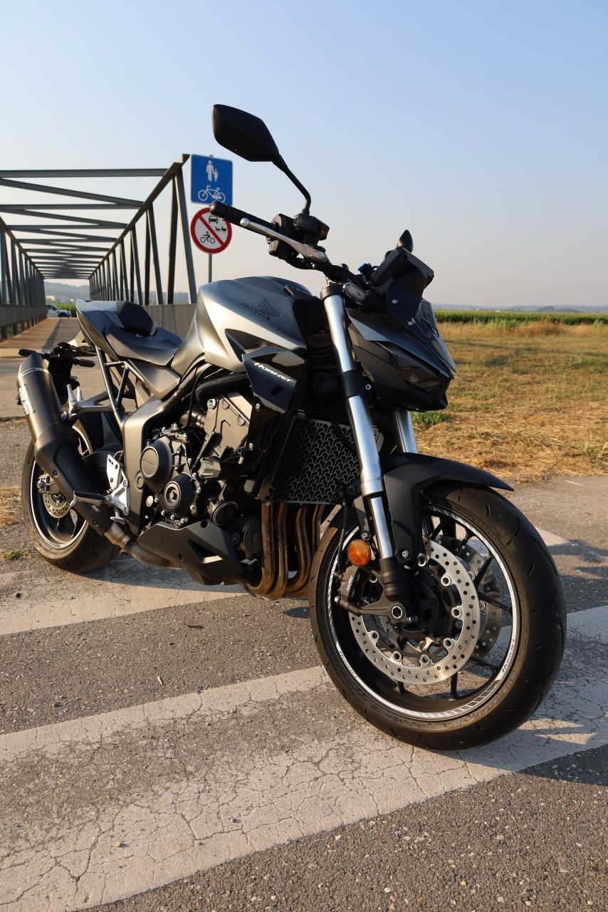 Honda CB 1000 Hornet + SC Project