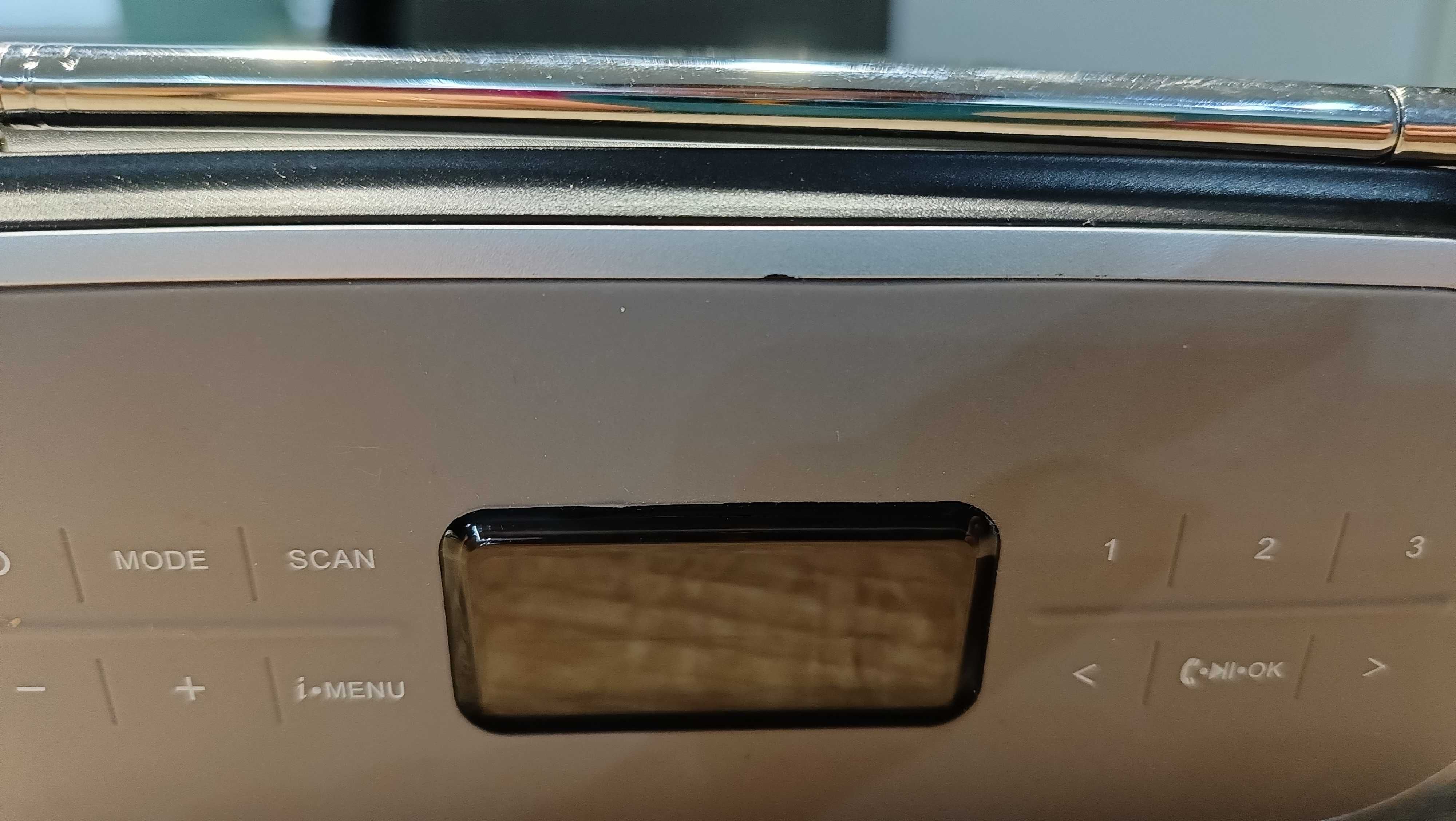 Przenośny głośnik bluetooth z radiem TechniSat