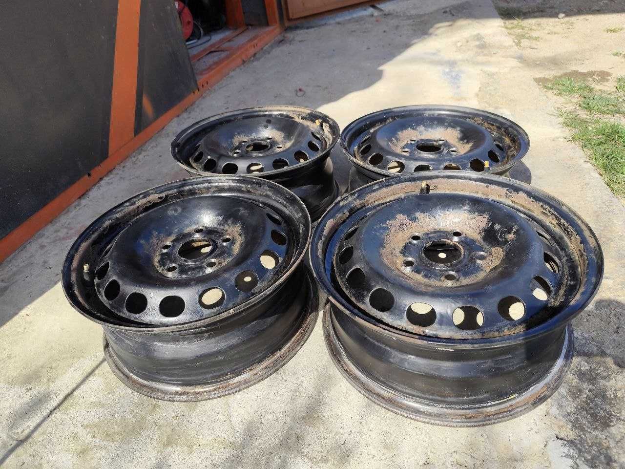 Комплект металевих дисків Volkswagen r15,  5*112
