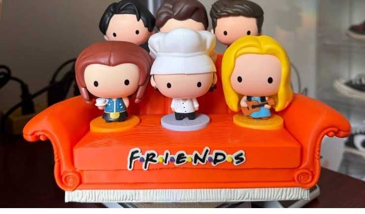 McDo x F.R.I.E.N.D.S Підставка для фігурок з МакДональдс Друзі Friends