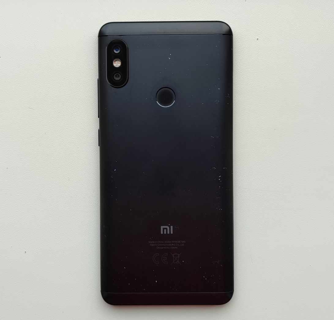 Xiaomi Redmi Note 5 4 / 64Gb Black