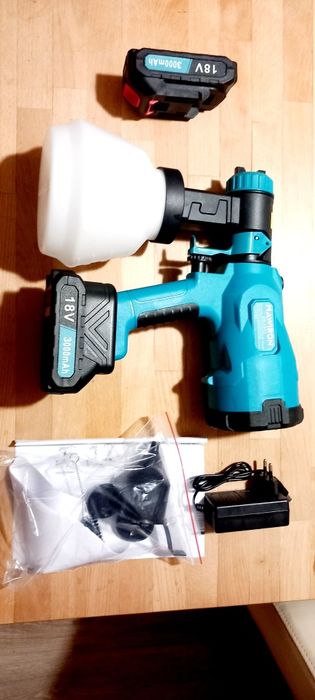 Pistolet 18 v  makita  do malowania nowy
