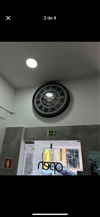 Relógio de parede grande