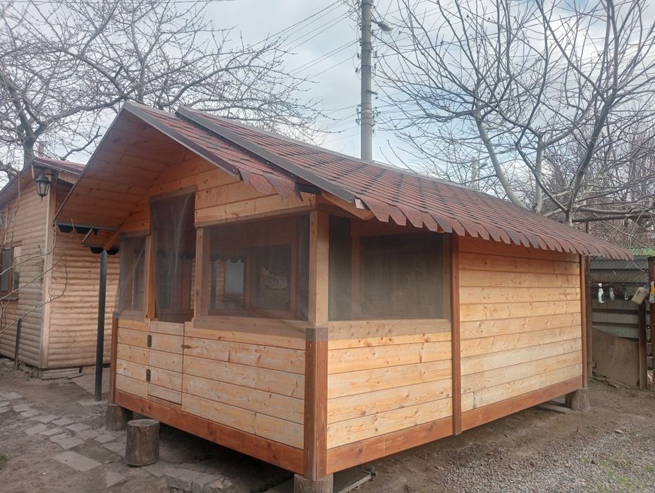 Беседка или летний домик