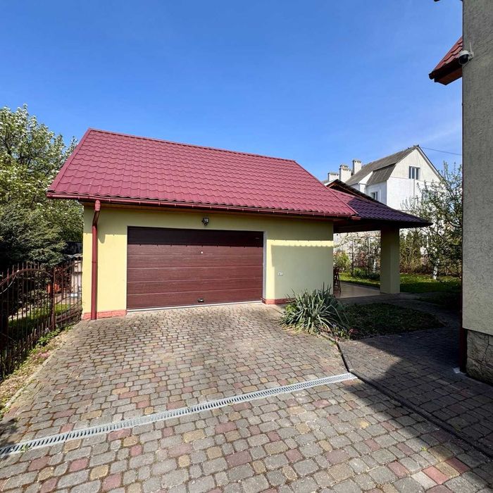 Затишний будинок в Крихівцях