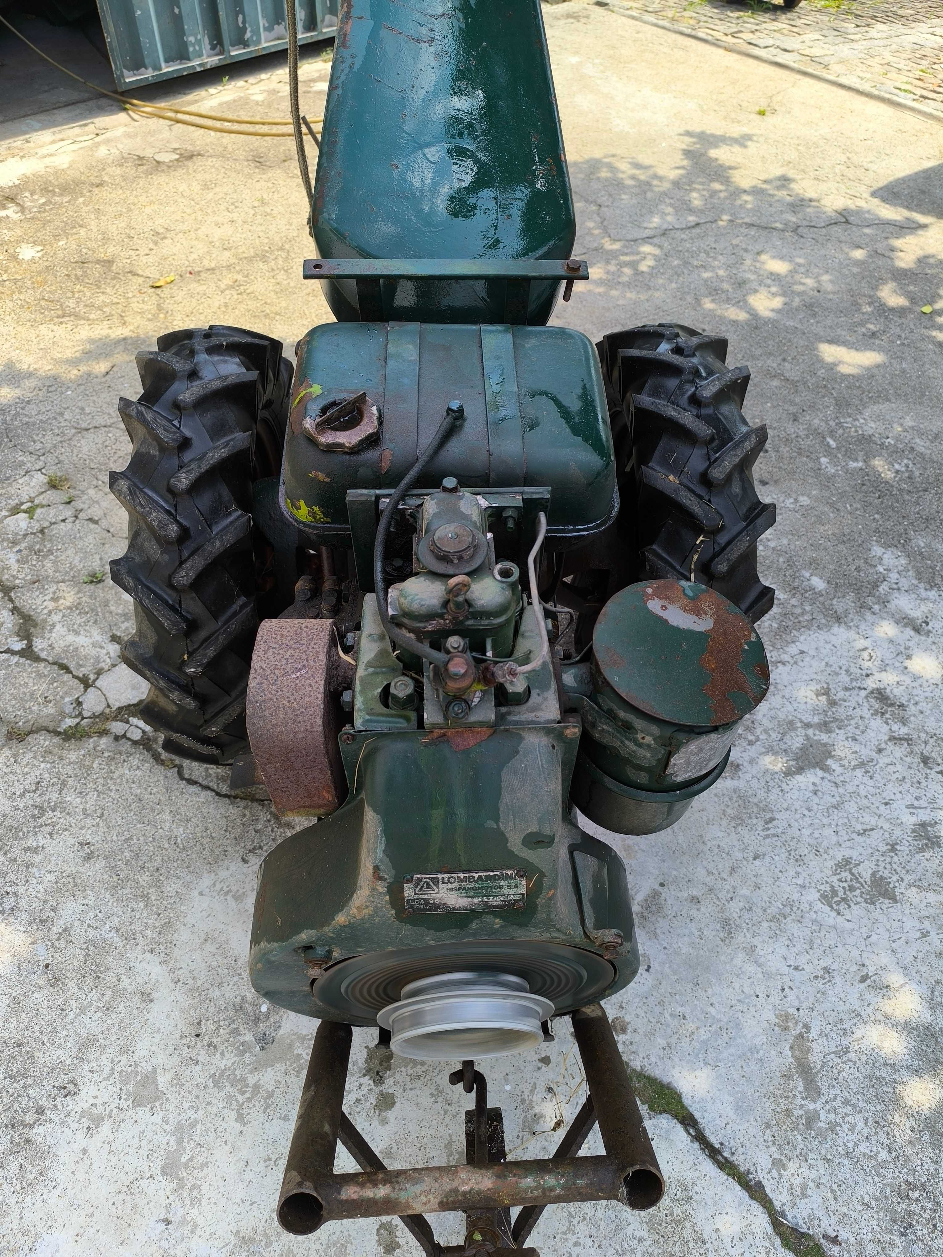 Motocultivador motor lombardini 16cv + reboque+charrua+ fresa+ arado