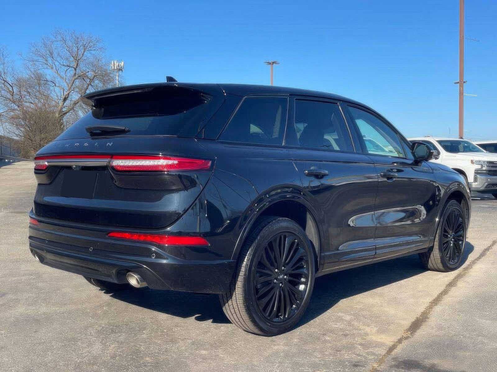 2023 Lincoln Corsair Standard