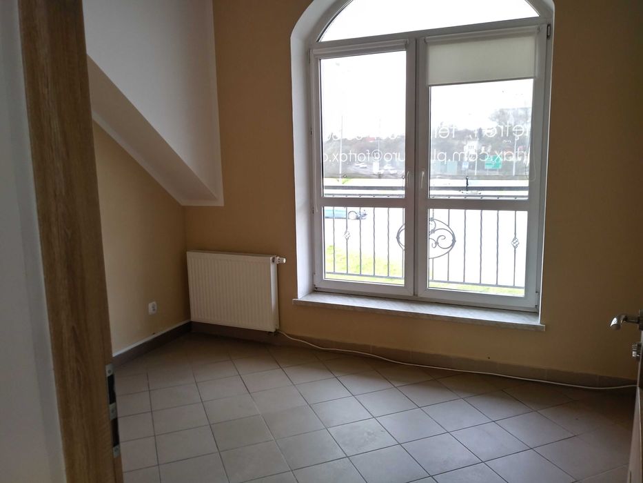 Lokal biurowo-usługowy (60 m2) - Brzesko przy rondzie
