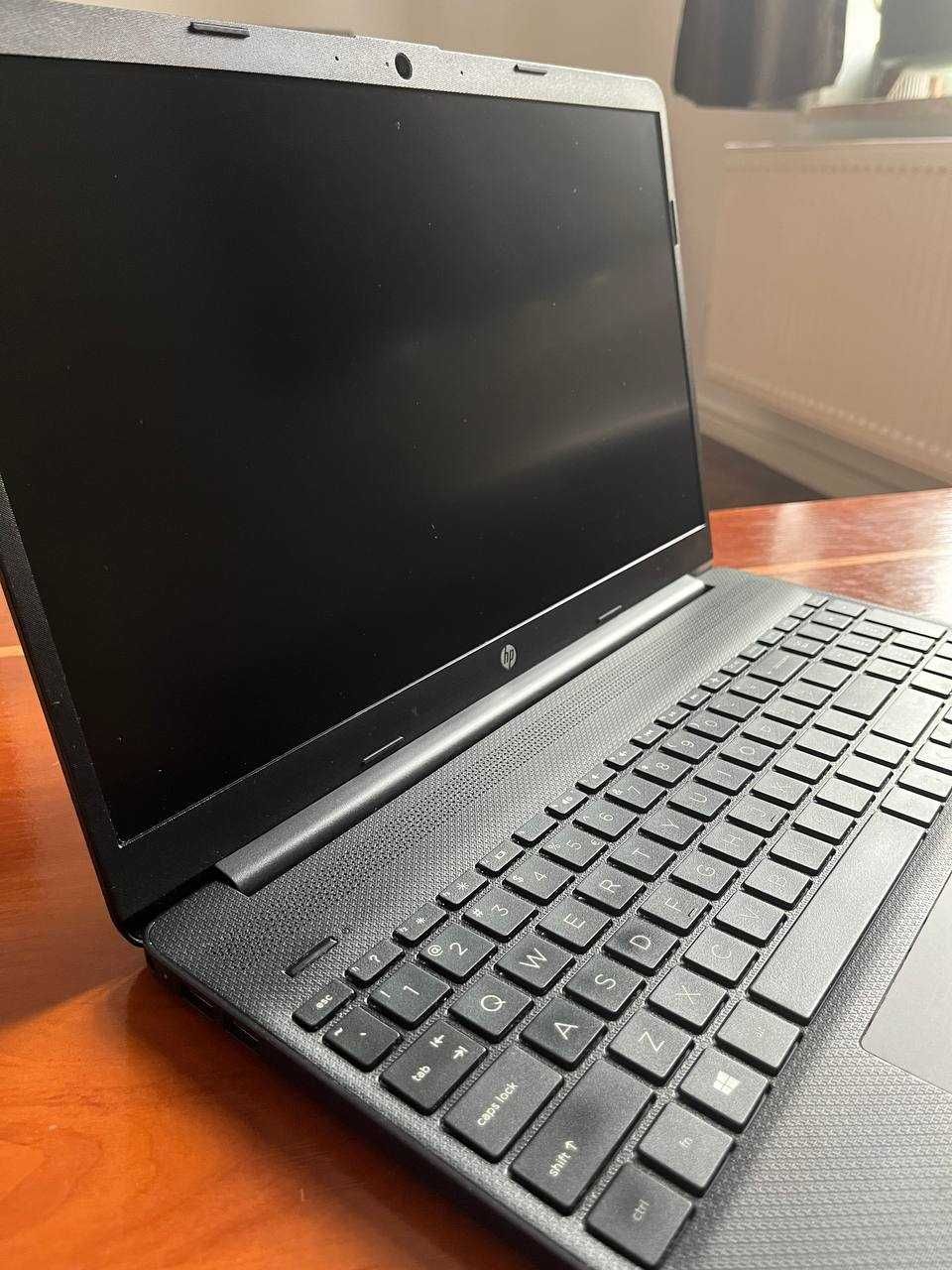 Laptop HP 15s Ryzen 5-5500/32GB/960/IPS/Black