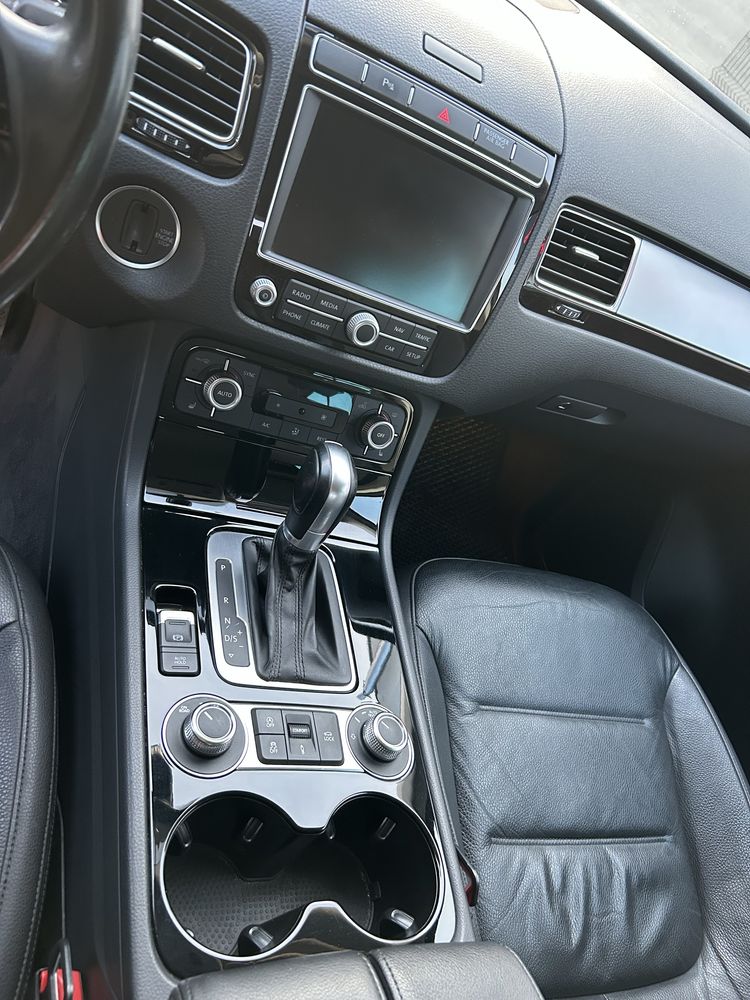 Wolkswagen touareg 2016 2 покоління 3.0 TDI AT