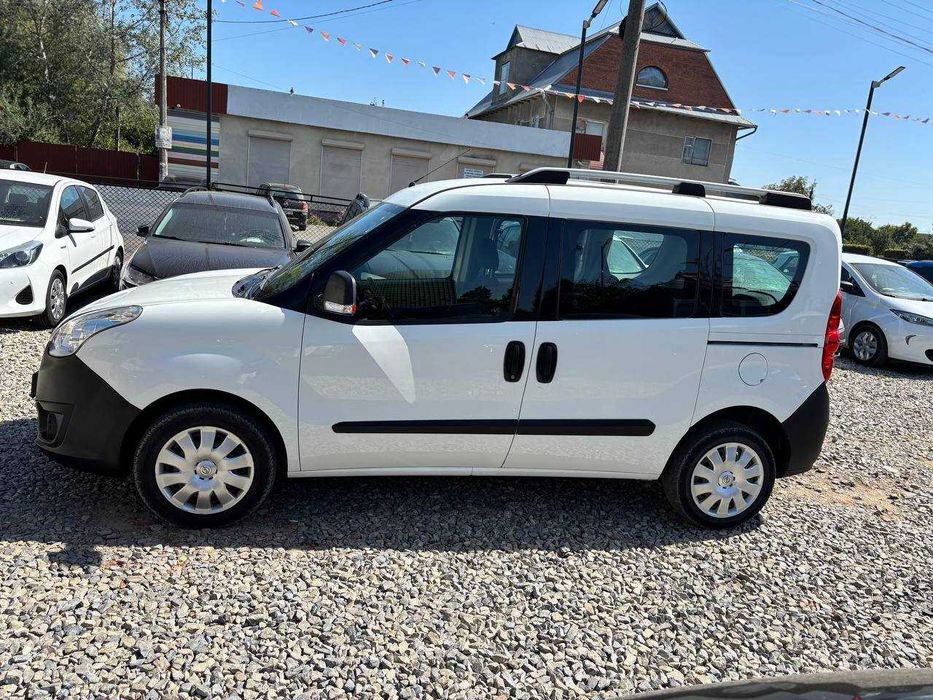 Opel Combo 2012 1.4 л. бензин.Оригінальний пасажир.