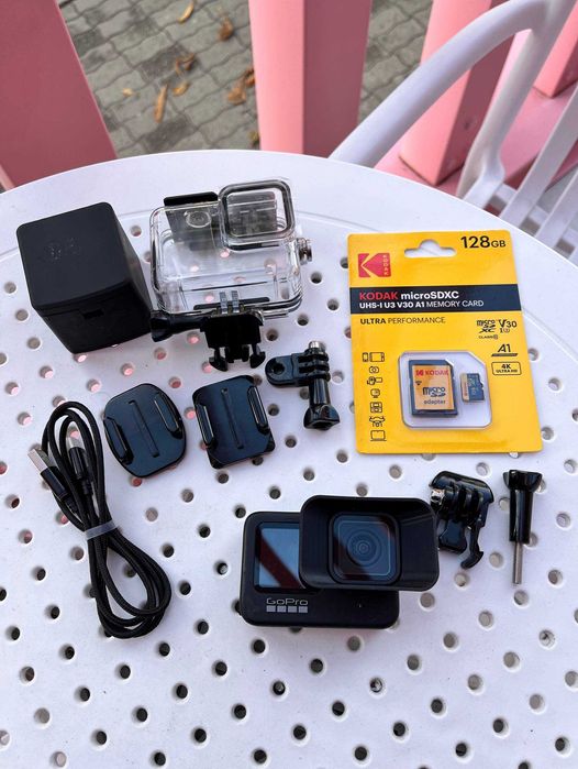 Екшн-камера GoPro Hero 9 із зарядною станцією