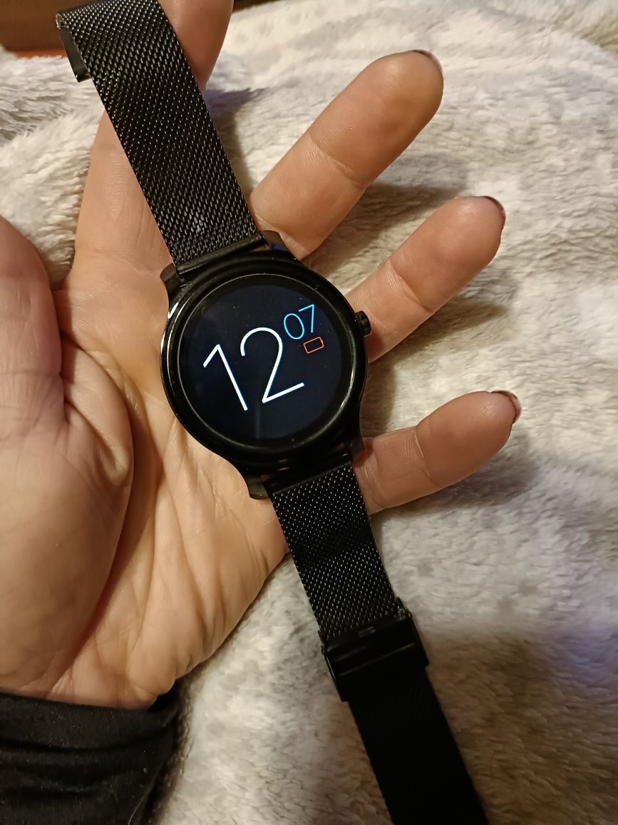 Smartwatch nowy nie używany komplet