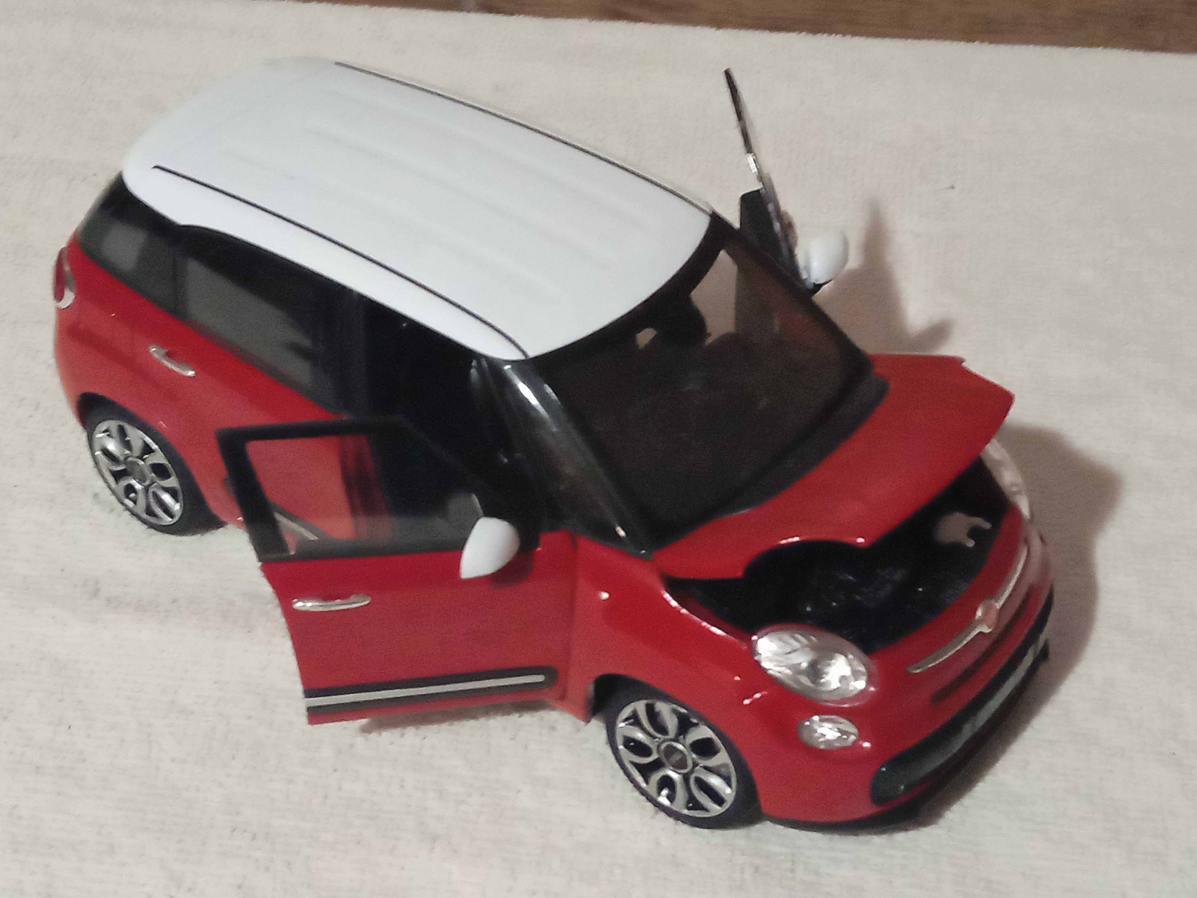 model Fiat 500L 1/24 Welly