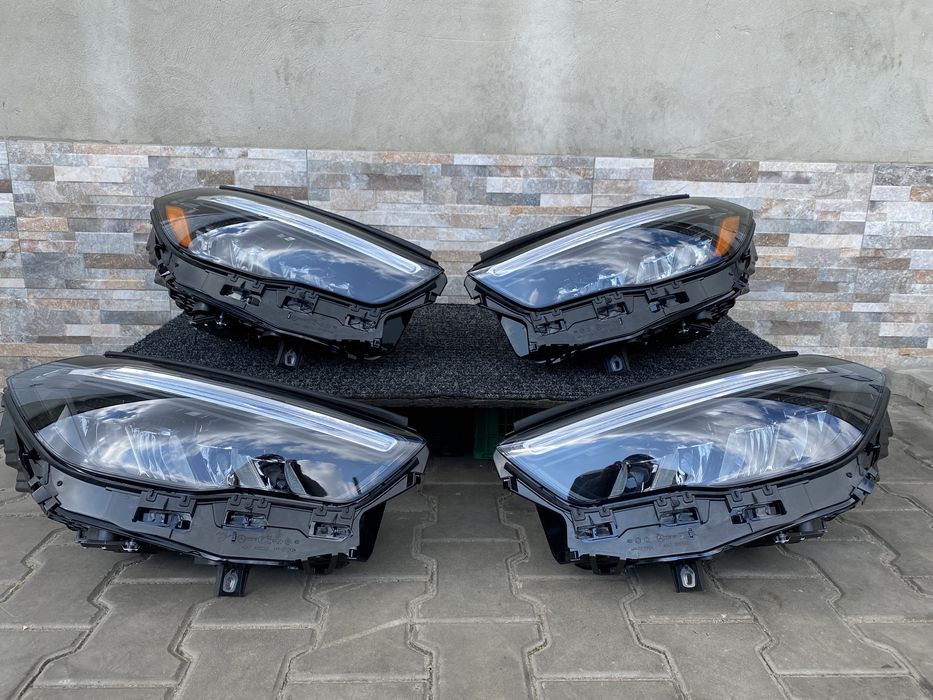 Фара фари Mercedes GLA європа америка оригінал