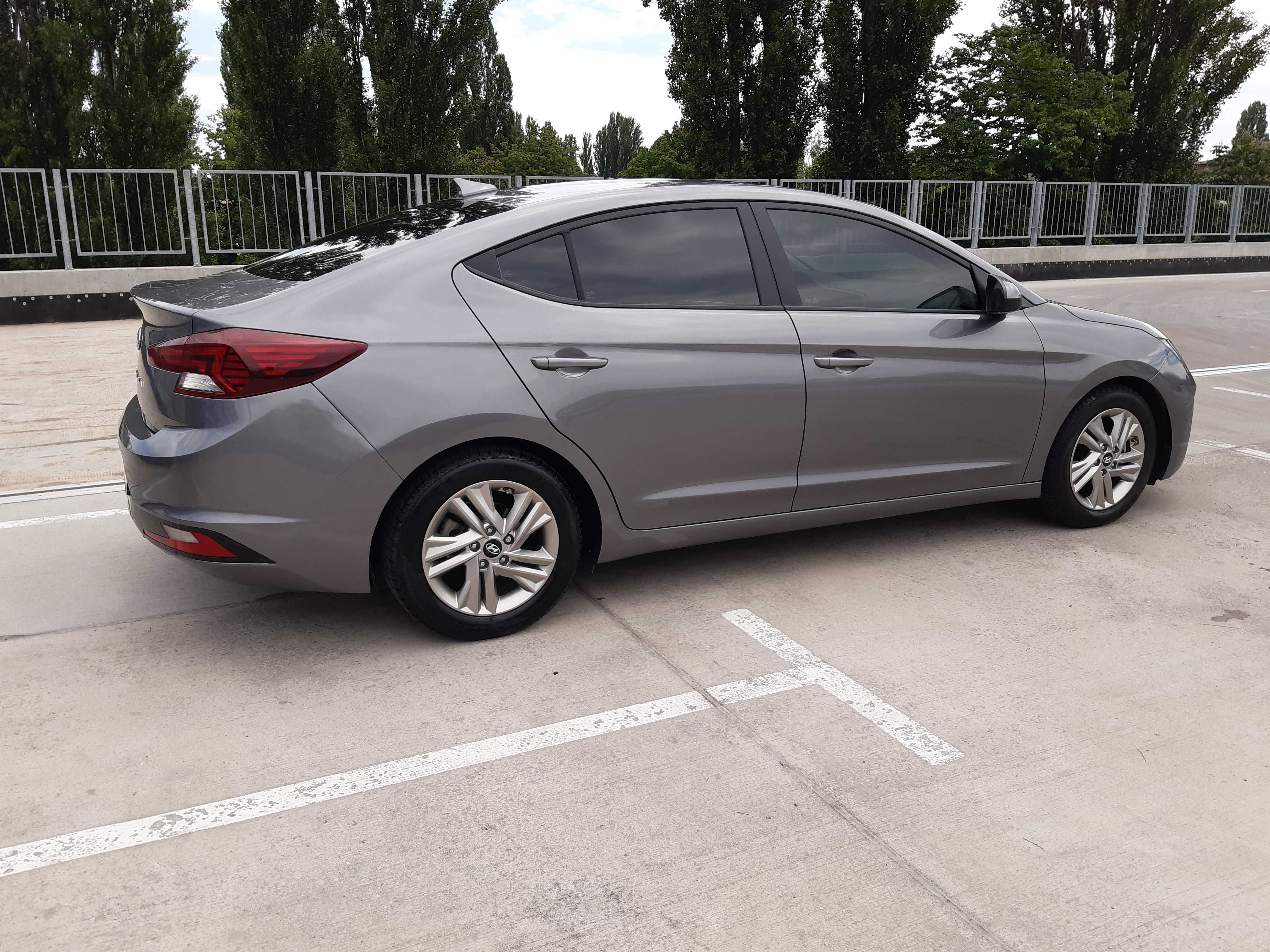 Аренда прокат авто Hyundai Elantra 2,0 АКП/ГАЗ ЕВРО4  від 20 $