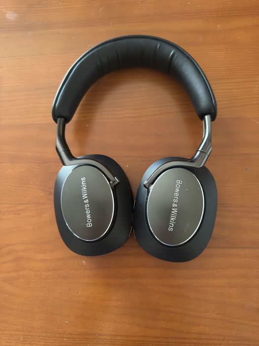 Bowers & Wilkins PX 8 - C/Garantia