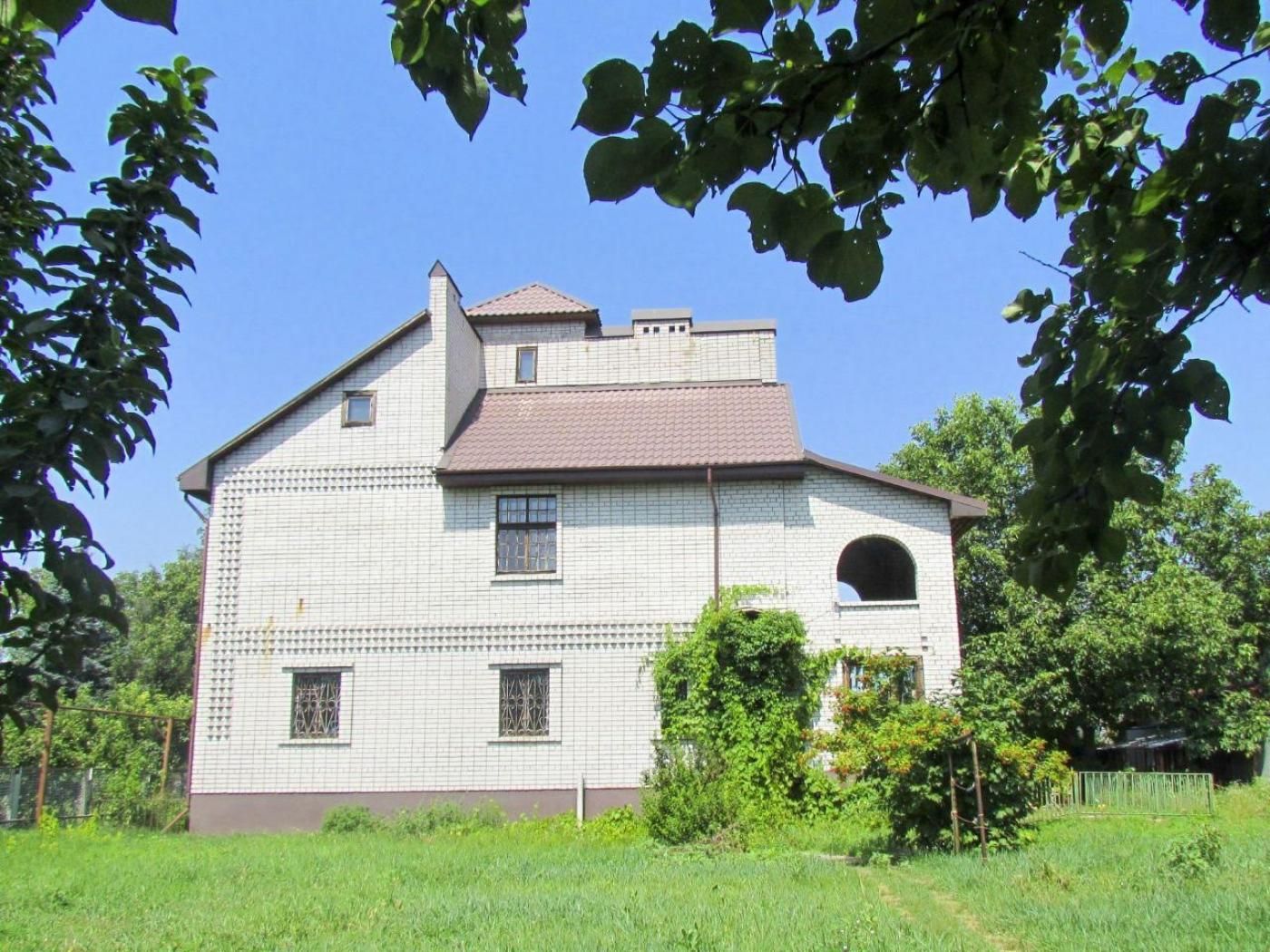 Продам современный дом у реки в 20 мин от центра г.Днепр