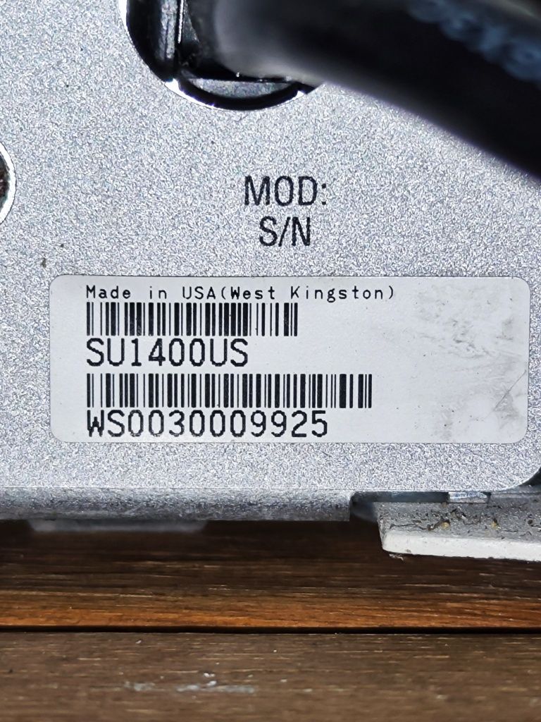 APC Smart UPS 1400 Вт / Вхід 220-240 В / Вихід 100-120 В