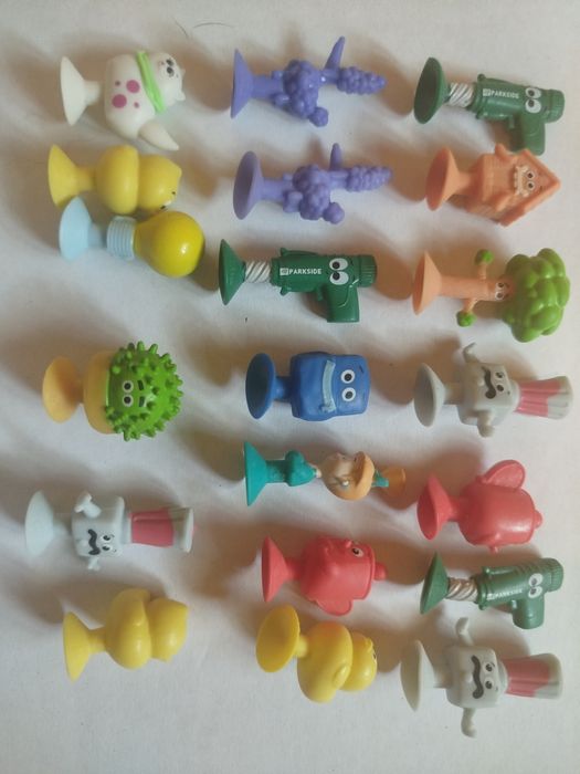 Стикези stikeez.смурфи.овочи .фрукти.зоряні війни.happi home