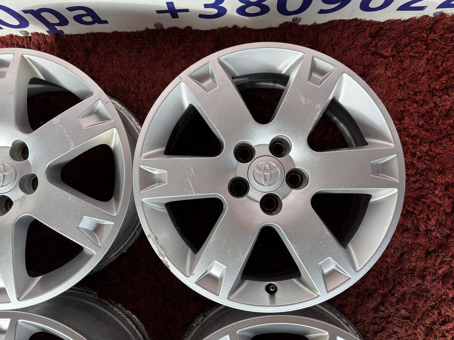 Original Toyota Avensis Corolla Prius R16 5x100