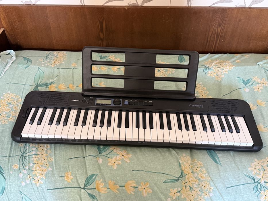 Синтезатор Casiotone CT-S300 + Підставка