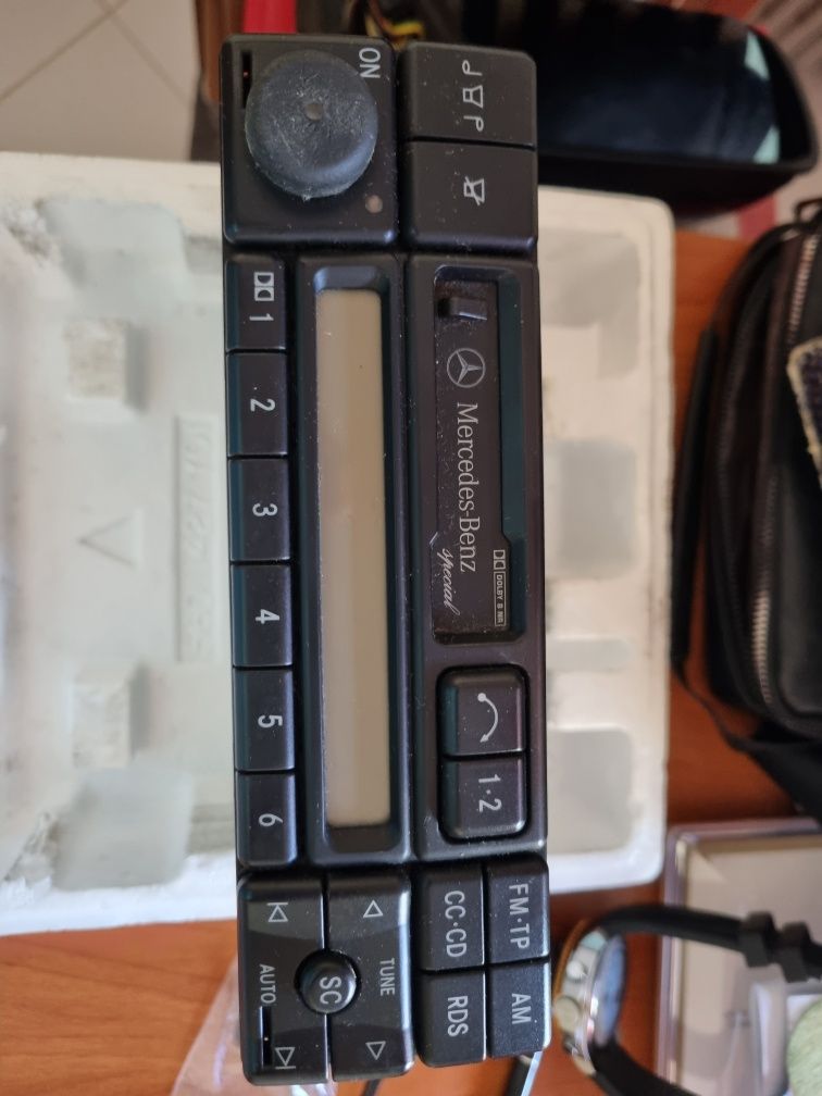 Auto radio Becker
