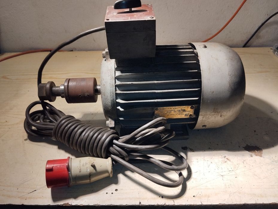 Silnik elektryczny trójfazowy wysokoobrotowy moc 3KW     2820 obr/min