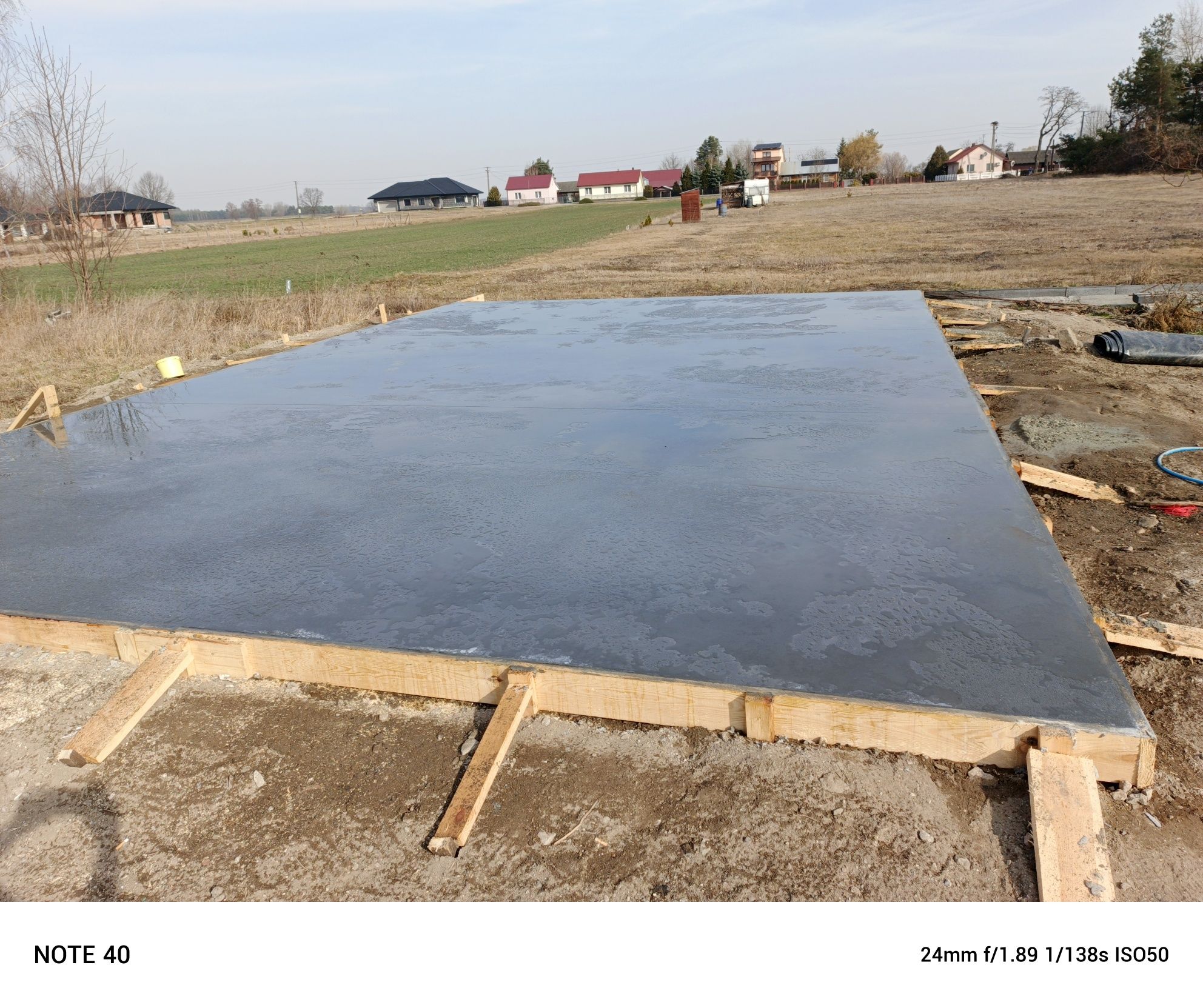 Betonowe posadzki przemysłowe :

Naszą główną działalnością jest wykon