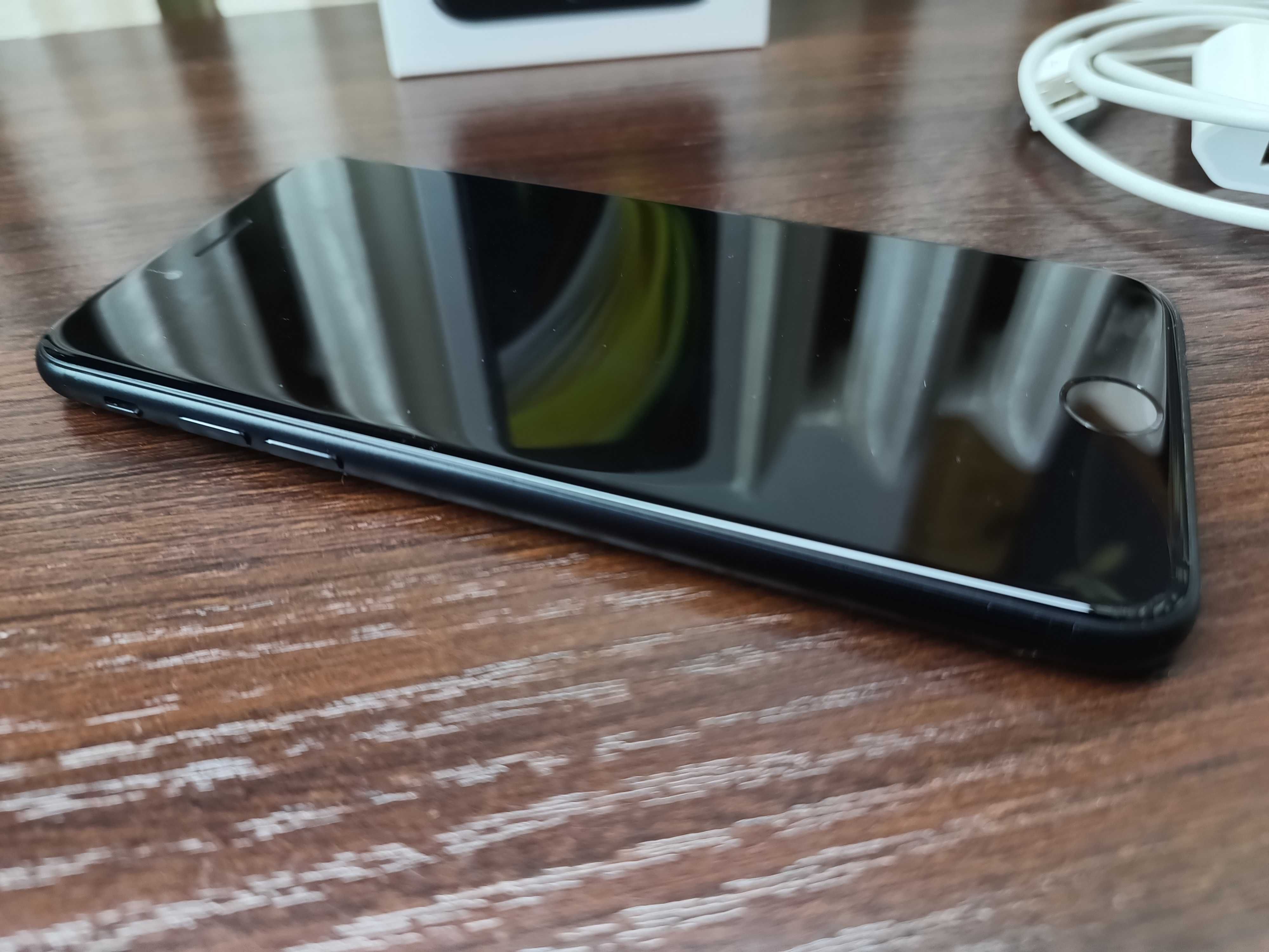 Smartfon APPLE iPhone SE