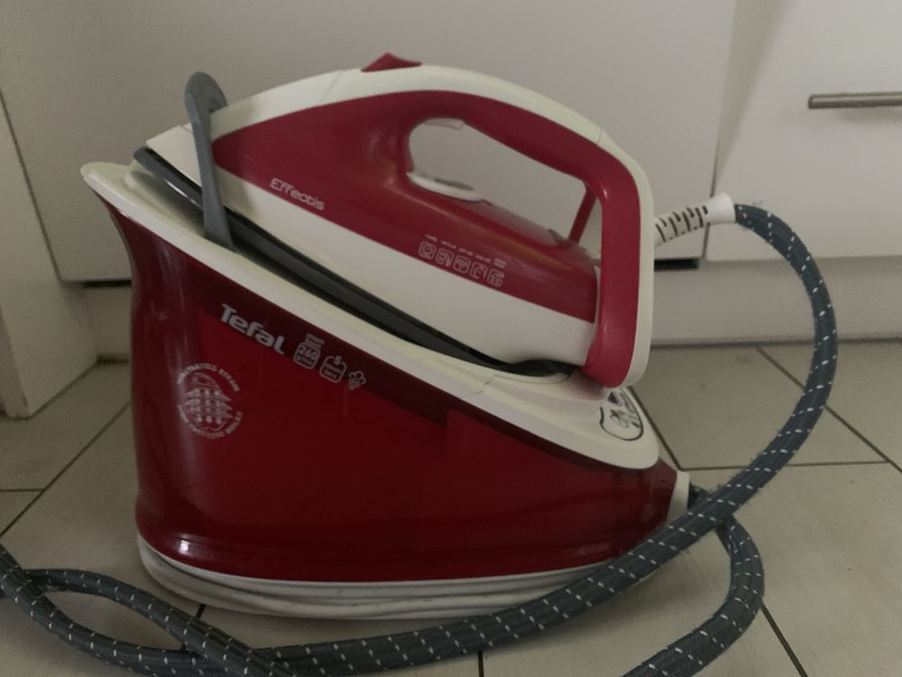 Żelazko ze stacją pary Tefal Effectis