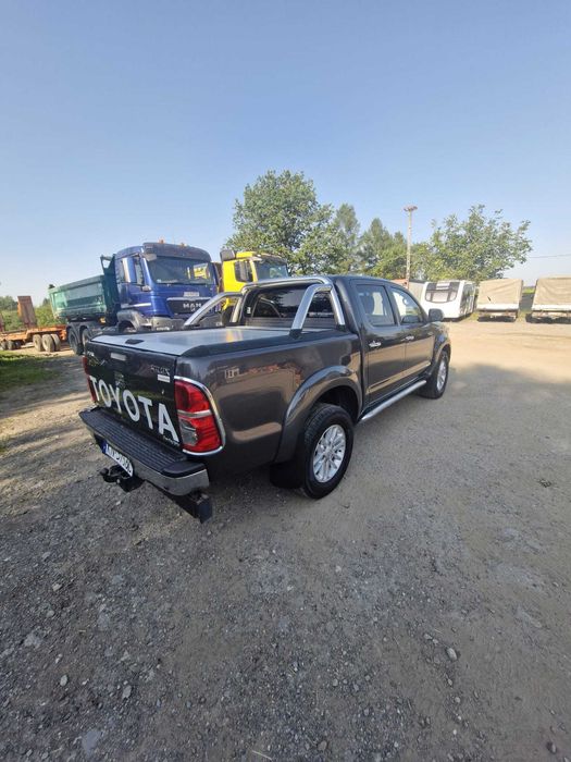 Toyota Hilux 3.0 D-4D Invincible