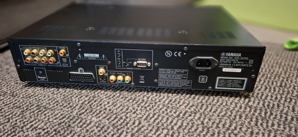 Yamaha DVD-S2700